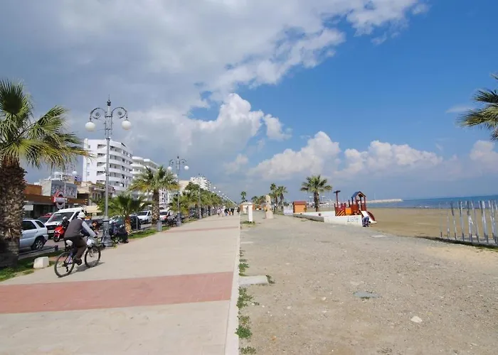 La C شقة لارنكا