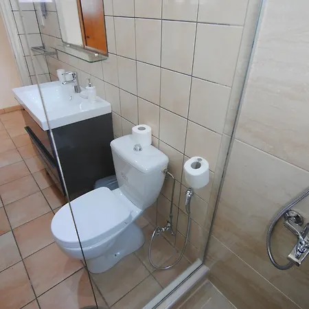 La C Apartment *