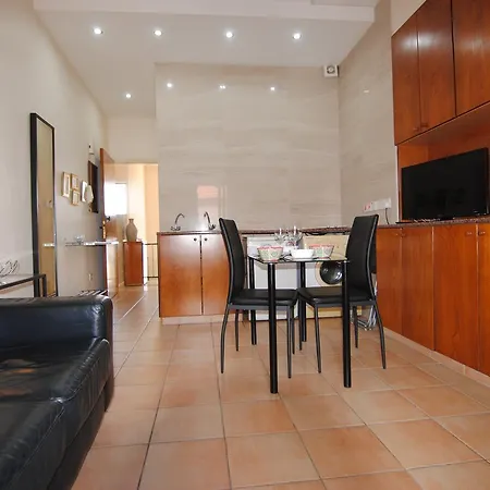 Apartment La C Larnaca
